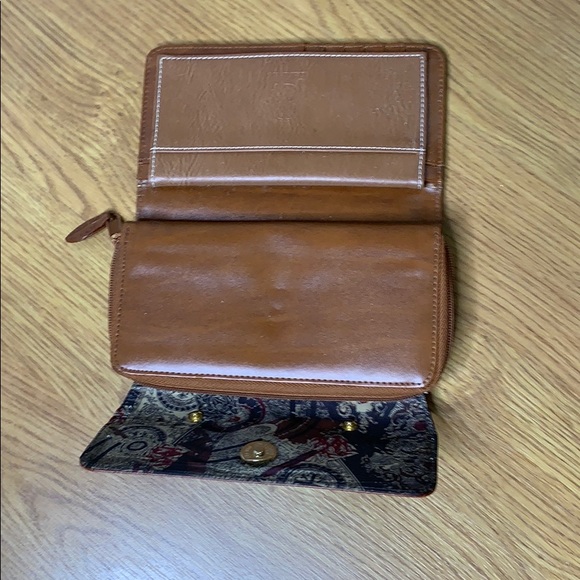 Bellerose Two Tone Tan Wallet Lots of Compartments - Picture 3 of 6